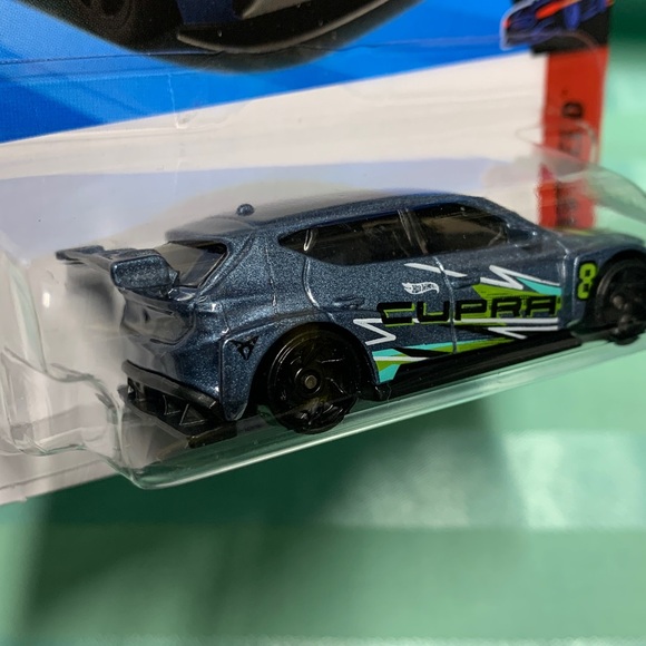 Hot Wheels Cupra e-racer - Picture 5 of 7